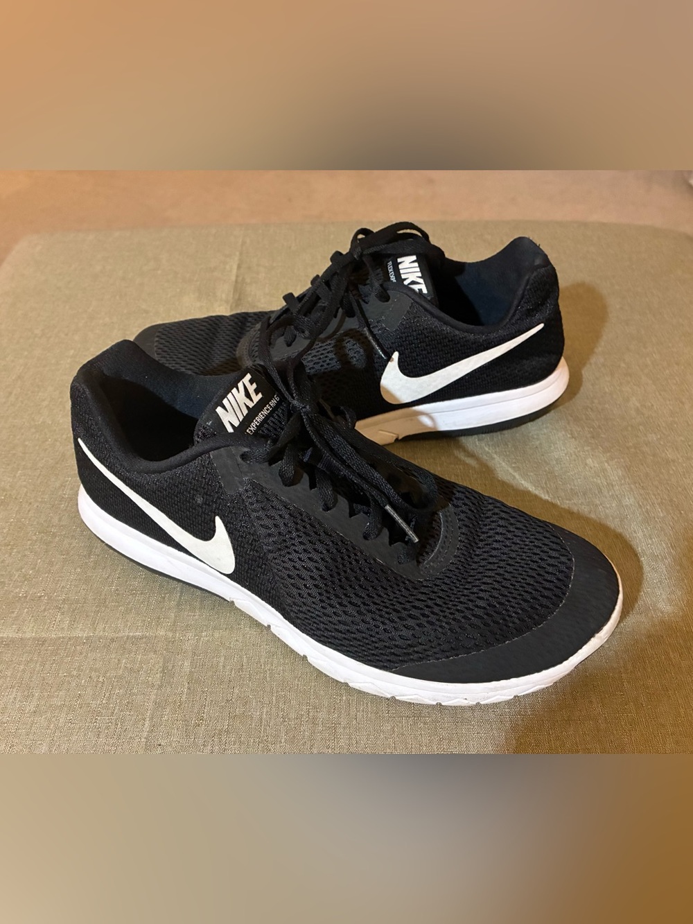 Nike Flex Experience RN 6 Women’s Running Shoes Lightweight Athletic Sneakers 9